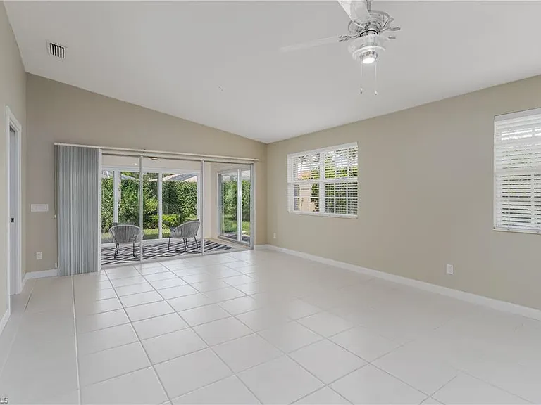 4949 Kingston Way — Photo 7