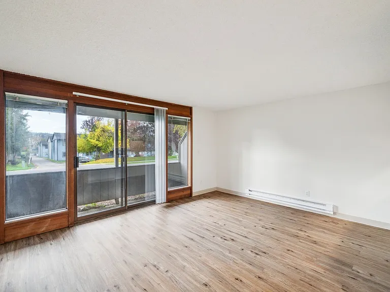 The 1800 Place Apartments — Photo 7