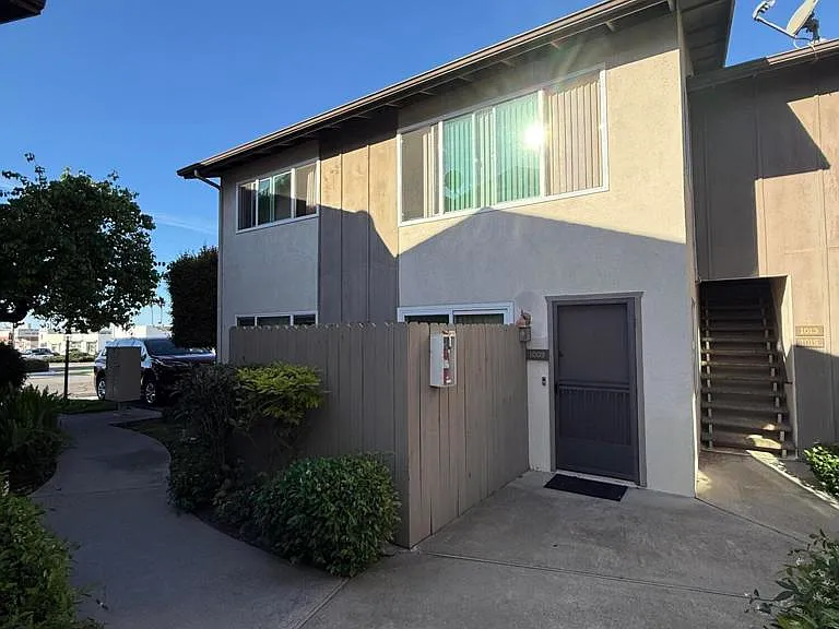 1013 Meta St — Photo 17