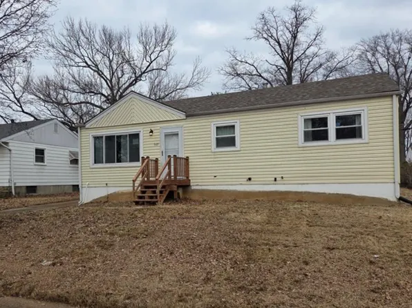 945 Edgehill Dr, Saint Louis, MO 63135