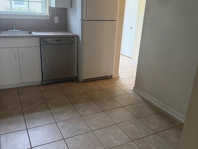93 Park Ave #403 — Photo 7