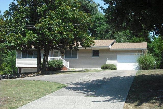 1st image of 213 Noel Ave