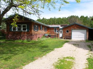 5210 Point Creek Rd, Cleveland, WI 53015