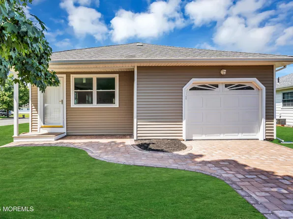 1 Dominica Drive, Toms River, NJ 08757