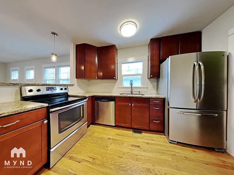 4465 N Meade St — Photo 7