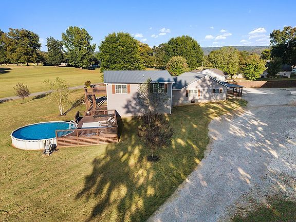 4th image of 32 McGee Rd