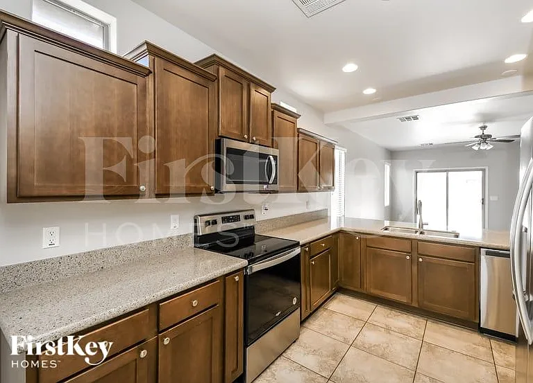 4191 E Velasco St — Photo 7