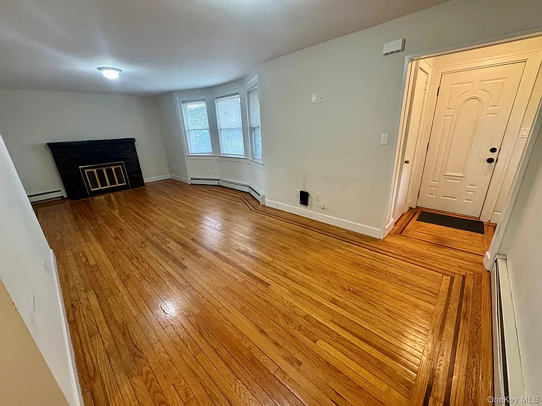 1 Allen St #1 — Photo 4