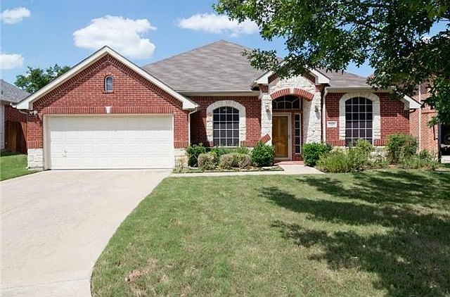 1st image of 2409 Royal Troon Dr