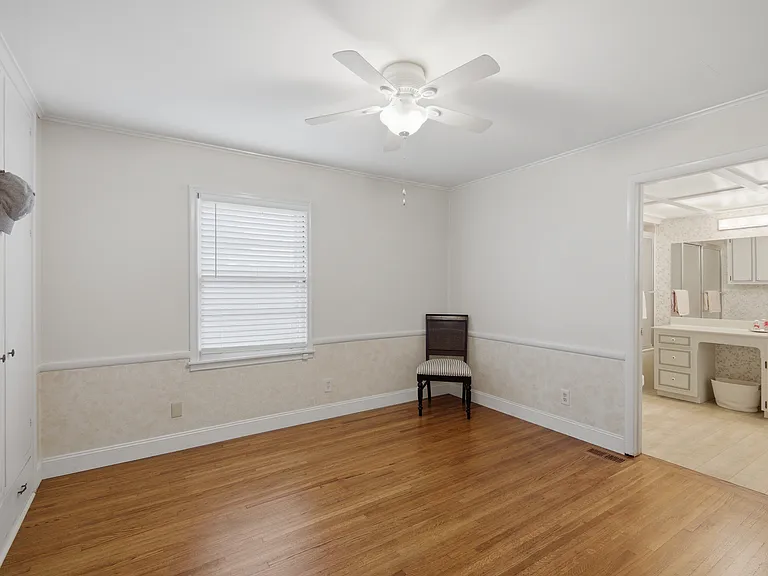 4972 S Madison Ave — Photo 11