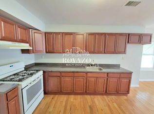 81 Goldsmith Ave #2A, Newark, NJ 07112