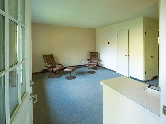3rd image of 1 Sawdey Rd