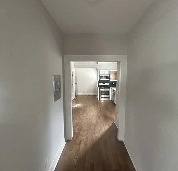 141 6th St #1 — Photo 7