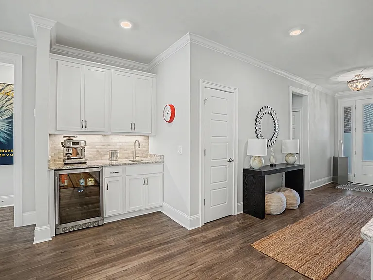 120 Hope Ln #B — Photo 7