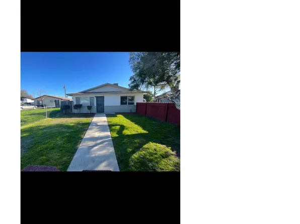 2312 E Stadium Dr, Stockton, CA 95205