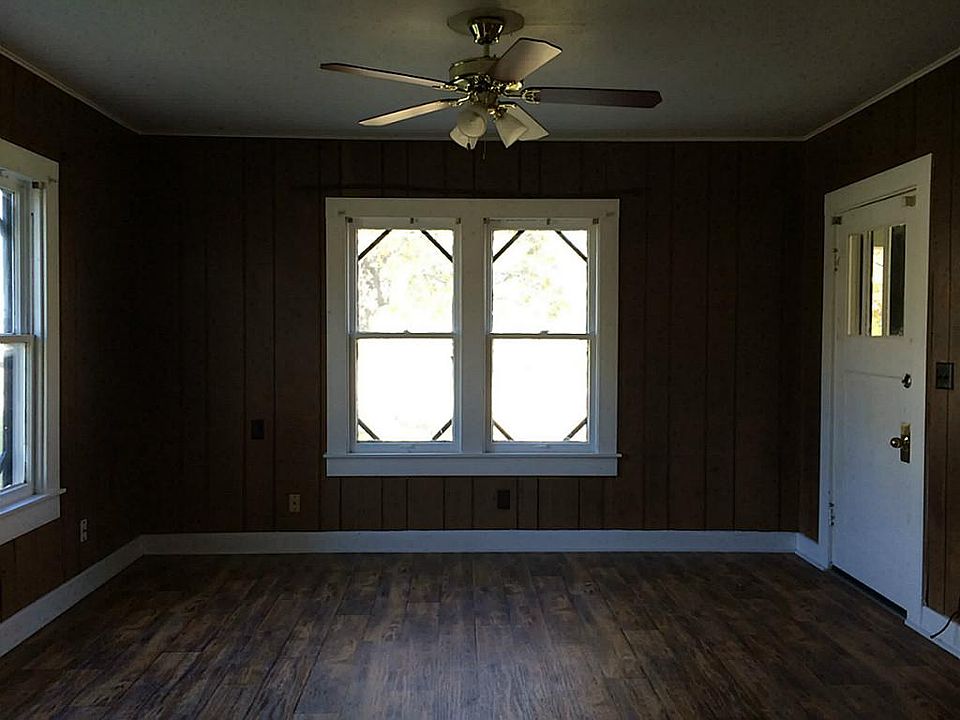 1st image of 215 Shropshire St
