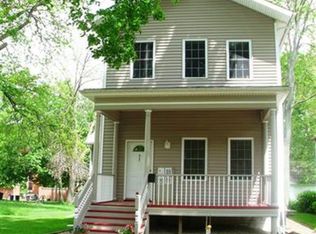 517 N 8th St, Rochelle, IL 61068