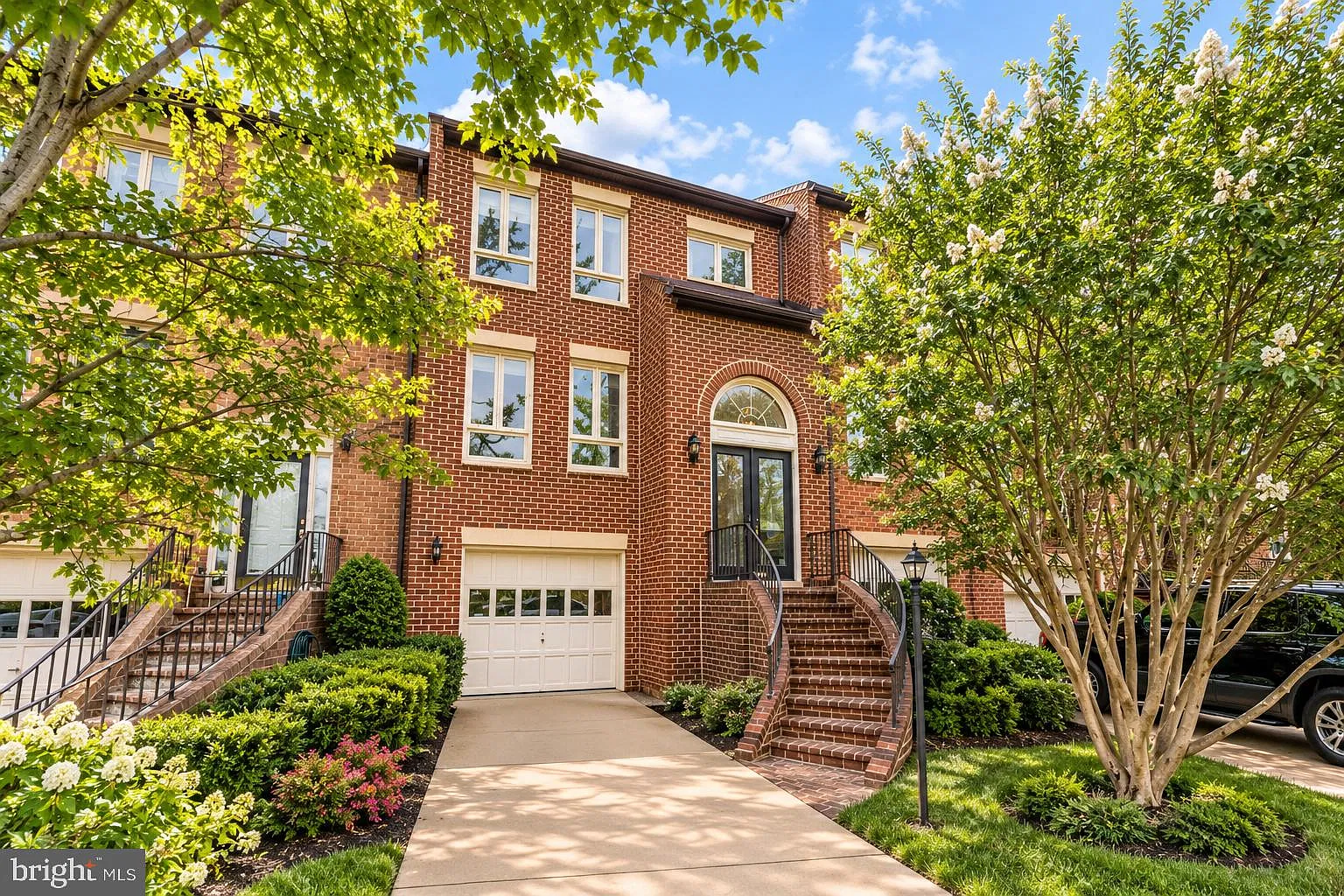 3 bed, 2.5 bath, 1712 sqft, $3,650 — Photo 1