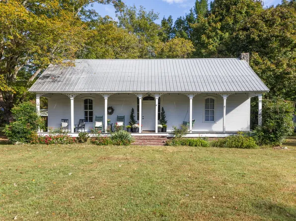 6040 Highway 438 W, Linden, TN 37096