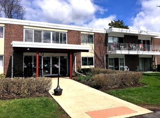 100 Deborah Ln APT A6, Wheeling, IL