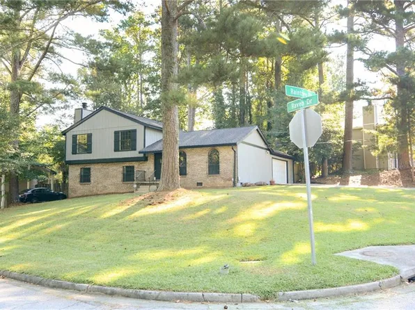 9010 Raven Dr, Jonesboro, GA 30238