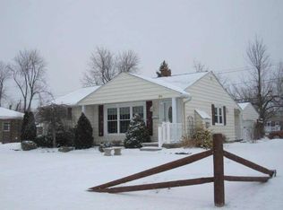 84 Bennington Rd, Amherst, NY 14226