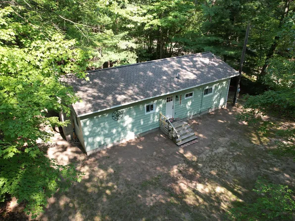 8417 W Shore Dr, Grand Junction, MI 49056