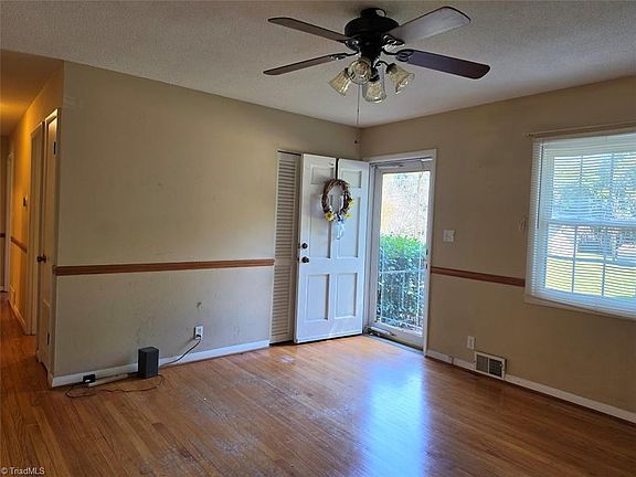 2nd image of 379 W Maple Ave