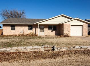 1007 W East Ave, Cache, OK 73527