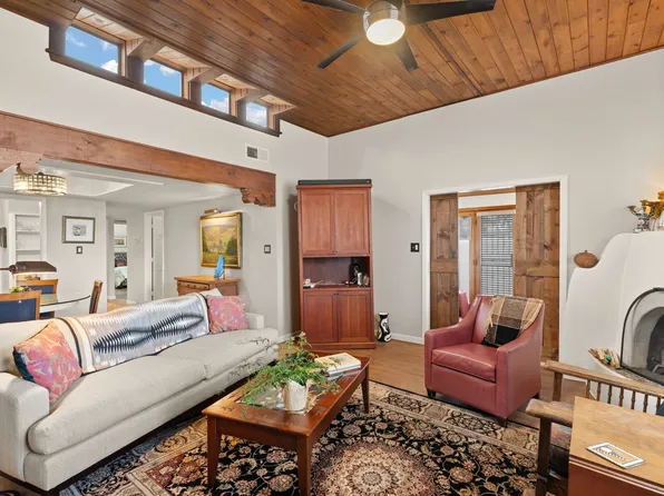 2817 Plaza Rojo, Santa Fe, NM 87507