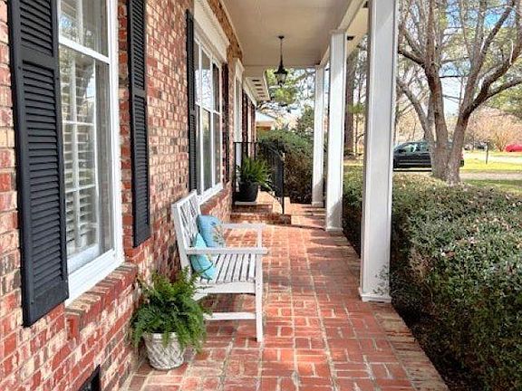 4th image of 21 Snowden St