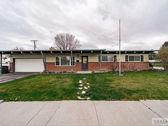2nd image of 819 Raymond Dr