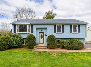 83 Costanzo Ct, Hamden, CT 06518