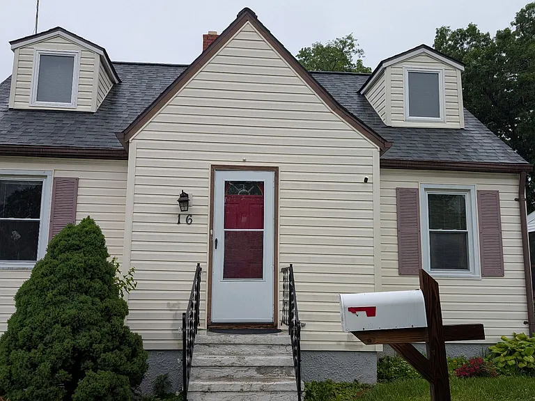 16 Evans Ave — Photo 1