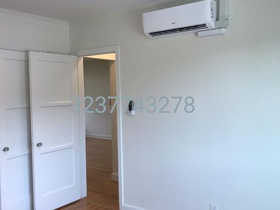3rd image of 4920 Echo St