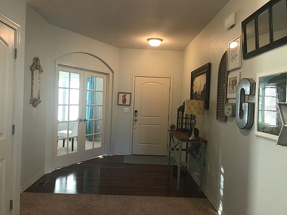 Large entry way 