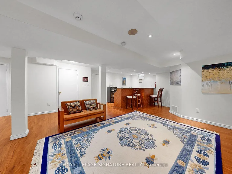 1590 Hallstone Rd — Photo 36