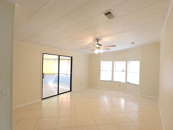 Living room unfurnished
