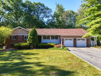 61 Douglas Dr, Towaco, NJ, 07082