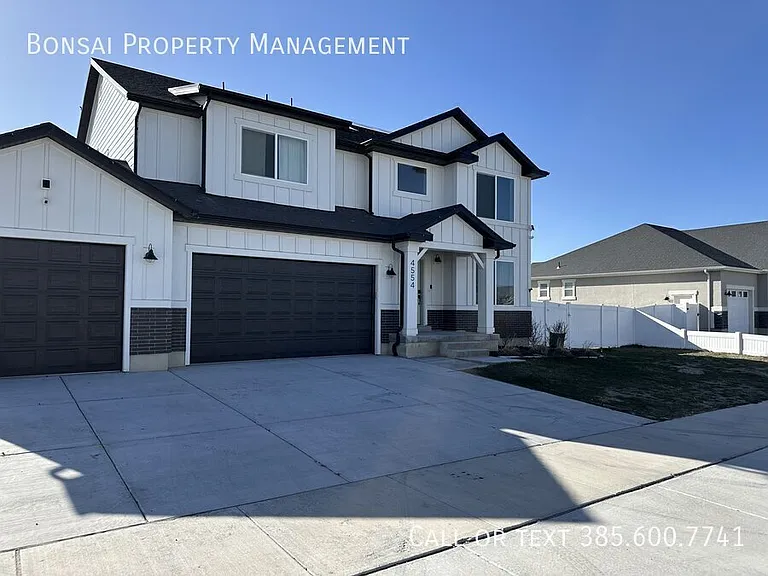 4554 N Mount Ellen St — Photo 2