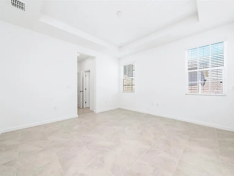 2414 Celebration Blvd — Photo 14