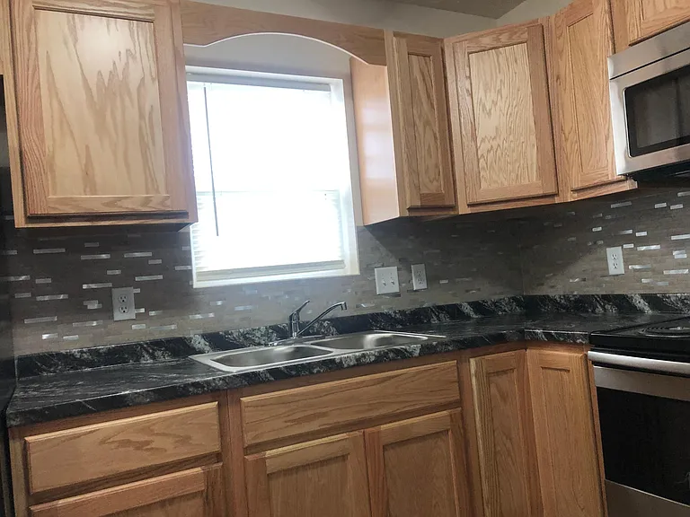 101 Fairfield St — Photo 8