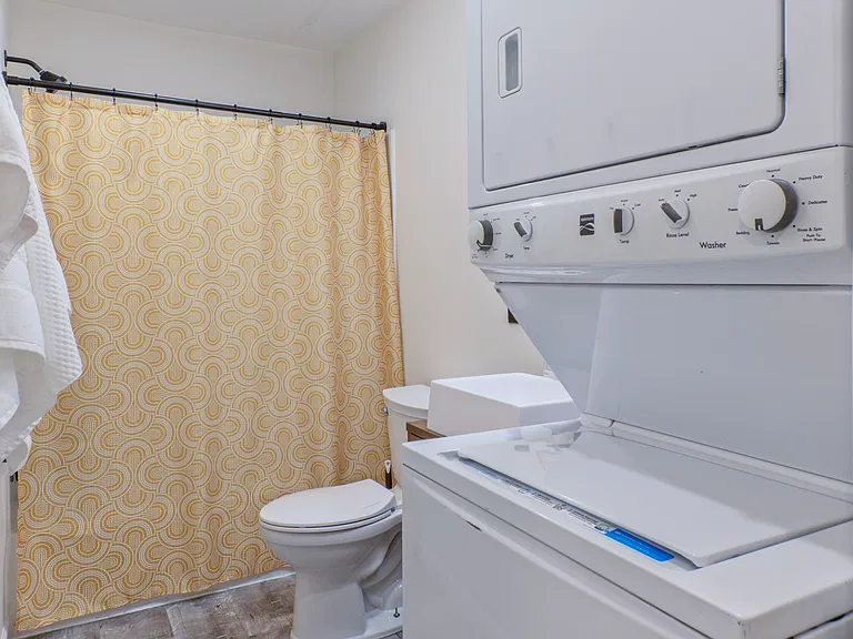 1133 S Farmer Ave #1 — Photo 6