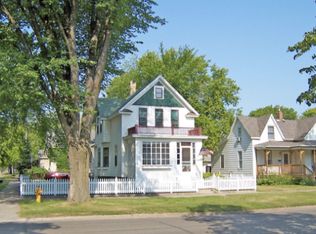 822 Cherry St, Grand Forks, ND 58201