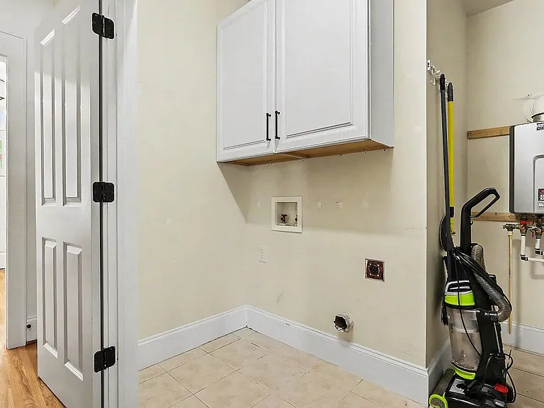 3426 Falls River Ave — Photo 11