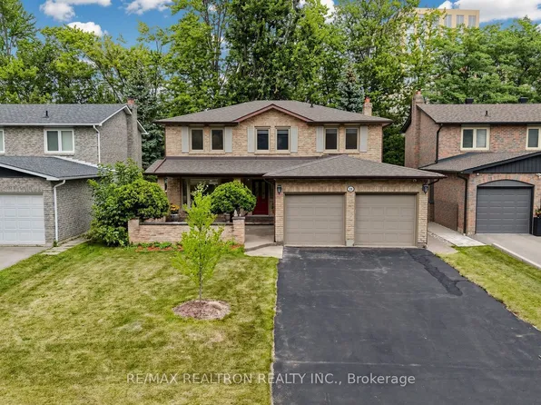 21 Greentree Rd, Markham, ON L3R 3A9