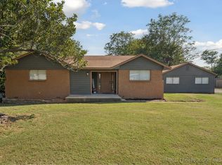 16 W 40th St, Sand Springs, OK 74063