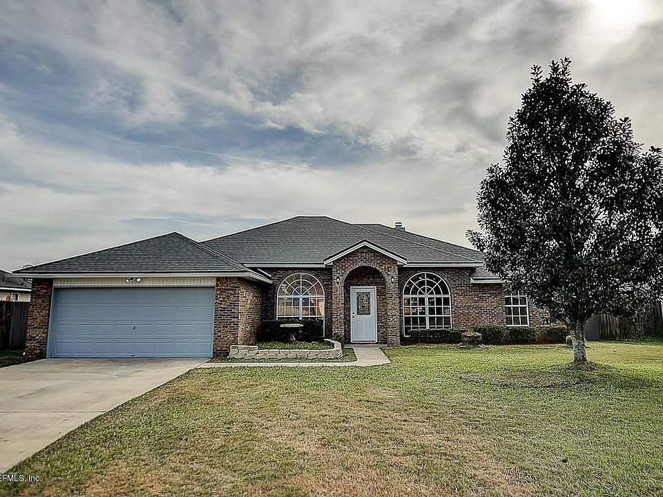 1st image of 2625 Glen Oaks Dr