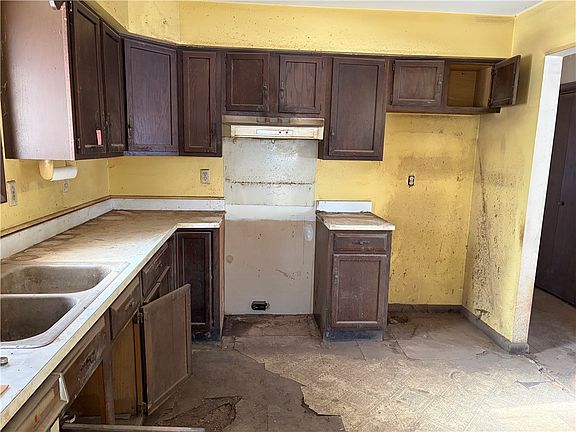 4th image of 230 Brooktondale Rd