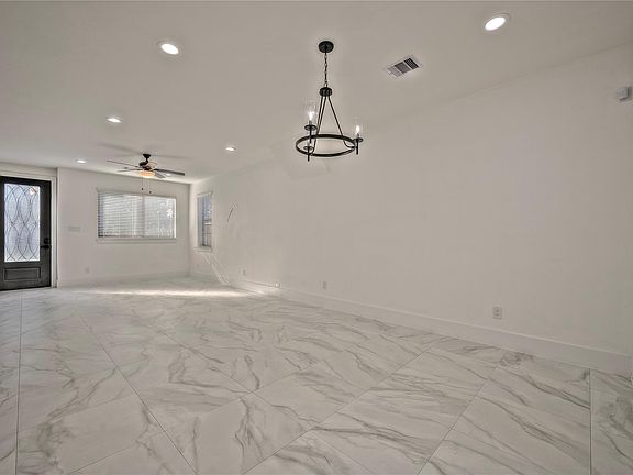 4th image of 9002 Kelburn Dr #A
